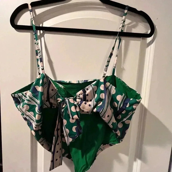~Lulus~ Halter Top - Medium - Picture 3 of 7